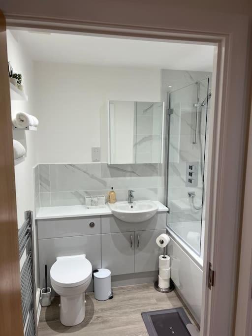 Luxury Town Centre Apartment Walking Distance To Rsc Theatre Stratford-upon-Avon Exterior foto